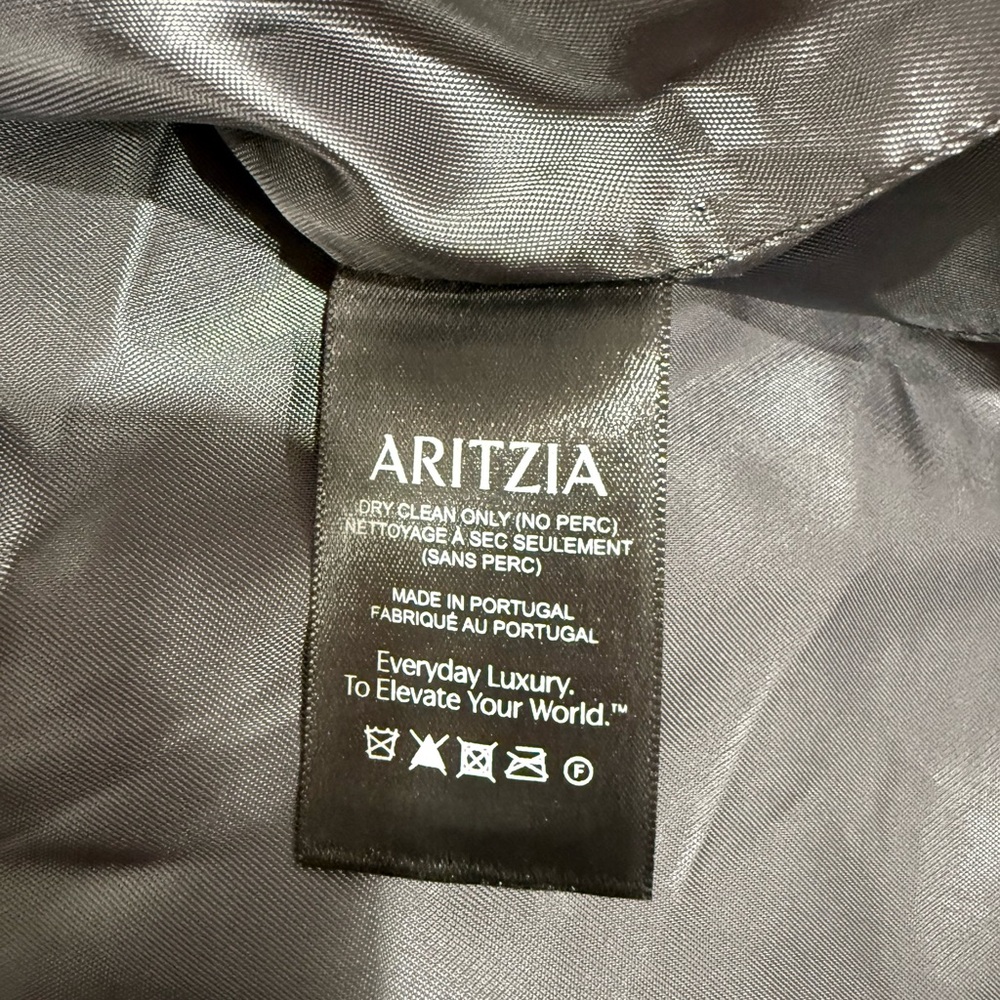 Aritzia Babaton Artemis Blazer - Picture 10 of 16